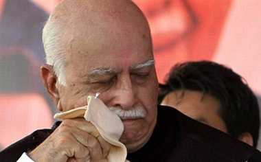 advani resigns from all prime posts of bjp, rajnath reject