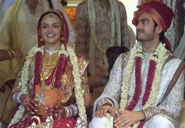 Esha Deol marriage : Dharmendra excited about Esha's marriage