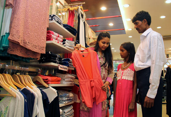 Pinki is shopping for Wimblendon 2013