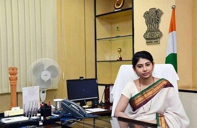 Meet The Smita Sabharwal Youngest IAS In The Country