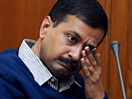 Image result for कपिल मिश्रा का केजरीवाल सरकार पर दवा खरीद में 300 करोड़ के घोटाले का आरोप, ACB ने मारे छापे
