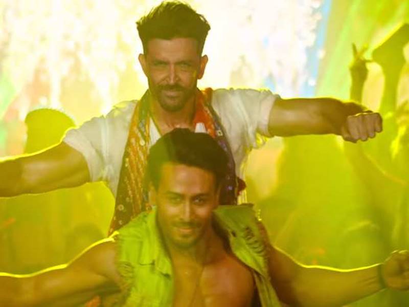 War Box Office collection Day 2 : रितिक और टाइगर फिल्म ने दूसरे दिन भी कमाई इतनी बड़ी रकम