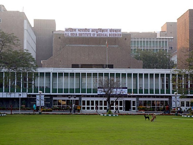 AIIMS: à¤à¤°à¥à¤­à¤µà¤¤à¥ à¤à¥ à¤à¤®à¤°à¤à¥à¤à¤¸à¥ à¤¸à¤°à¥à¤à¤°à¥ à¤¸à¥ à¤à¤¨à¤à¤¾à¤°, à¤à¤°à¥à¤­ à¤®à¥à¤ à¤¹à¥ à¤à¤²à¥ à¤à¤ à¤¬à¤à¥à¤à¥ à¤à¥ à¤à¤¾à¤¨
