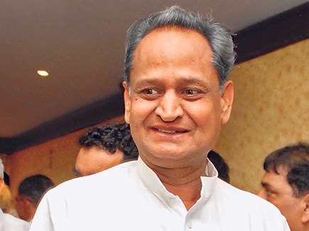 3 राà¤à¥à¤¯à¥à¤ à¤à¥ बाद à¤
ब राà¤à¤¸à¥à¤¥à¤¾à¤¨ मà¥à¤ à¤à¥ CBI पर लठसà¤à¤¤à¥ हॠलà¤à¤¾à¤®