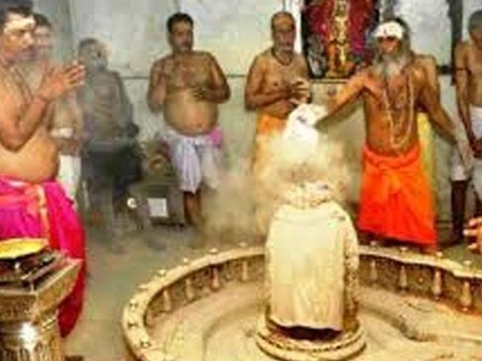 महाà¤à¤¾à¤² à¤à¥ à¤à¤à¤à¤¨ मà¥à¤ दलालॠà¤à¤¾ à¤à¥à¤², à¤à¤¸à¥à¤®à¤¾à¤°à¤¤à¥ à¤à¥ नाम पर हॠरहॠहॠलà¥à¤