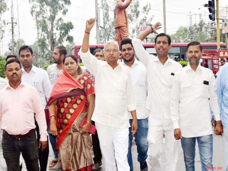 à¤¸à¥à¤°à¥à¤à¤¦à¥à¤° à¤¨à¤¾à¤¥ à¤¸à¤¿à¤à¤¹ à¤¨à¥ à¤¦à¤¿à¤à¤¾à¤ à¤¬à¤à¤¾à¤µà¤¤à¥ à¤¤à¥à¤µà¤°, à¤¬à¥à¤²à¥- à¤à¥à¤² à¤à¤²à¤¾ à¤à¤¾à¤à¤à¤à¤¾, à¤®à¤¾à¤«à¥ à¤¨à¤¹à¥à¤ à¤®à¤¾à¤à¤à¥à¤à¤à¤¾