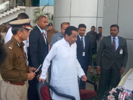 समà¥à¤à¥à¤·à¤¾ बà¥à¤ ठमà¥à¤ CM Kamal Nath à¤à¥ दॠà¤à¥à¤, à¤
पराध पर à¤à¤¾à¤¹à¤¿à¤ à¤à¥à¤°à¥ à¤à¥à¤²à¤°à¥à¤à¤¸