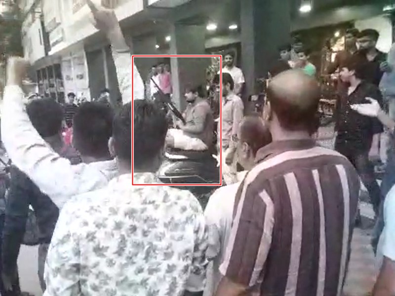 MLA Akash Vijayvargiya à¤à¥ à¤à¤®à¤¾à¤¨à¤¤ à¤®à¤¿à¤²à¤¨à¥ à¤ªà¤° à¤¸à¤®à¤°à¥à¤¥à¤à¥à¤ à¤¨à¥ à¤à¤¿à¤ à¤¹à¤µà¤¾à¤ à¤«à¤¾à¤¯à¤°, à¤¦à¥à¤à¥à¤ à¤µà¥à¤¡à¤¿à¤¯à¥