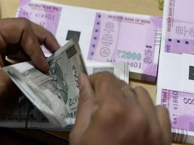 Indore à¤à¥ वà¥à¤¯à¤¾à¤ªà¤¾à¤°à¥ सॠबड़ॠठà¤à¥, 32 लाठरà¥à¤ªà¤ लॠà¤à¤¯à¤¾ à¤
हमदाबाद à¤à¤¾ डà¥à¤à¥à¤à¤°