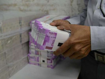 बà¥à¤®à¤¾à¤§à¤¾à¤°à¤à¥à¤ à¤à¥ 15,167 à¤à¤°à¥à¥ रà¥à¤ªà¤¯à¥ à¤à¤¾ à¤à¥à¤ दावà¥à¤¦à¤¾à¤° नहà¥à¤
