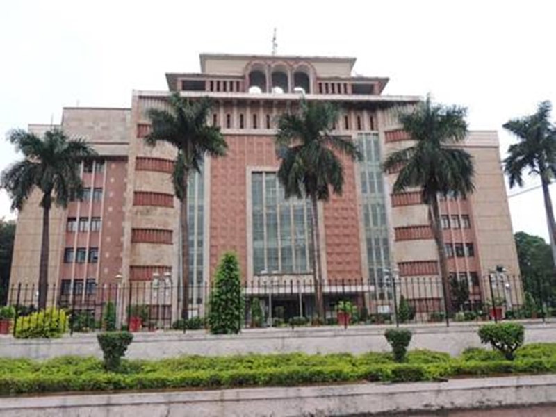 मध्य प्रदेश के 40 से अधिक नौकरशाहों की कमजोरियां पीएम तक पहुंची