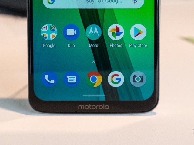 Moto à¤à¥ 4 à¤à¥à¤®à¤°à¥ वाला फà¥à¤¨ लानॠà¤à¥ तà¥à¤¯à¤¾à¤°à¥ मà¥à¤, à¤à¤à¤à¤°à¤¨à¥à¤ पर लà¥à¤ हà¥à¤ तसà¥à¤µà¥à¤°