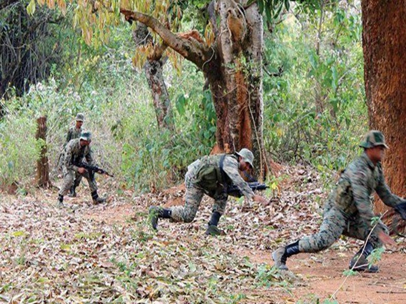 Naxal Encounter In Rajnandgaon : à¤ªà¥à¤²à¤¿à¤¸-à¤¨à¤à¥à¤¸à¤²à¤¿à¤¯à¥à¤ à¤à¥ à¤¬à¥à¤ à¤®à¥à¤ à¤­à¥à¤¡à¤¼, à¤¸à¤¾à¤¤ à¤¨à¤à¥à¤¸à¤²à¥ à¤¢à¥à¤°