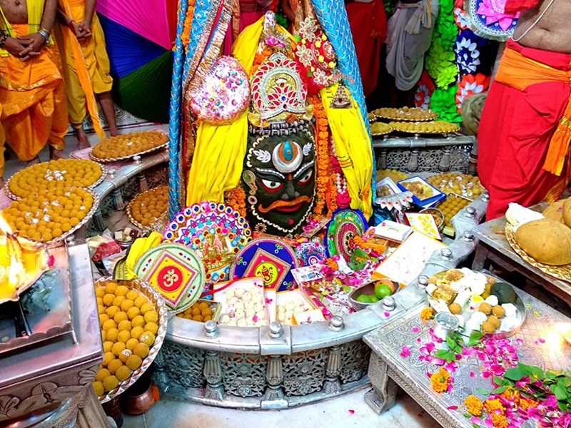 Mahakaleshwar Temple Ujjain First Rakhi Tied To Baba Mahakal In Ujjain