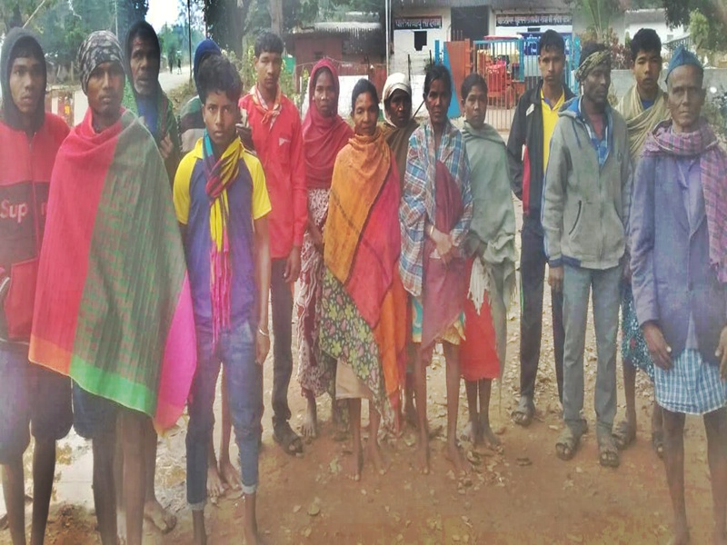 Naxal Killed Villager : ग्रामीण को नक्सलियों ने उतारा मौत के घाट, पुलिस के नाम दिया तीन पत्र