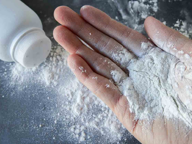 woman is addicted to eating entire talcum powder bottle in a day ...