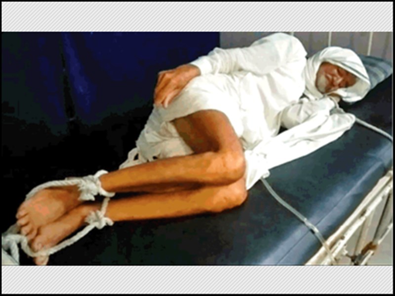 शाजापुर में अस्पताल का बिल नहीं चुकाने पर मरीज को रस्सी से बेड पर बांधने का मामला