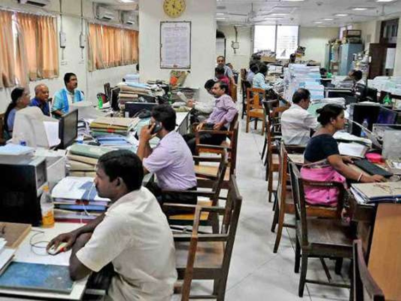 अगले साल रिटायर्ड होंगे 12 हजार कर्मचारी, कमलनाथ सरकार की कोई तैयारी नहीं