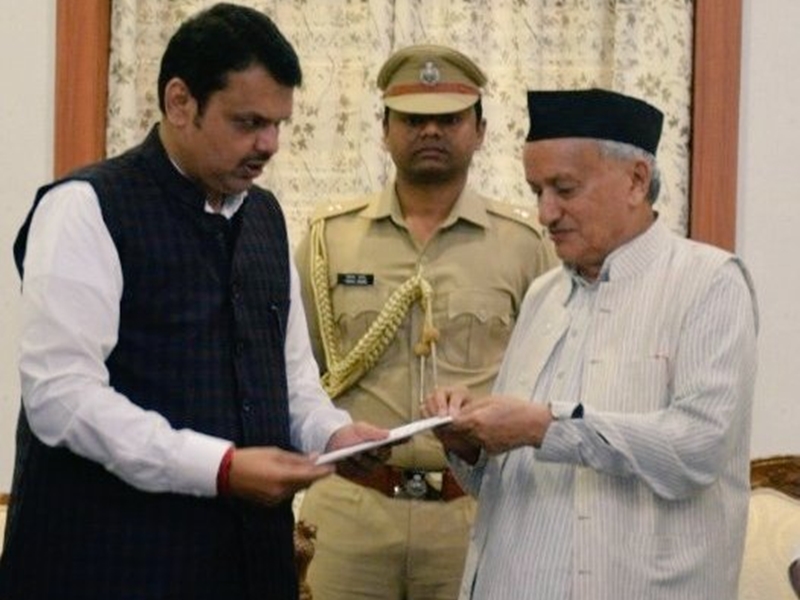 Devendra Fadnavis Resigns: Live: फडणवीस का इस्तीफा, बोले- '50-50 फॉर्मूले पर शिवसेना से कभी बात नहीं हुई', गठबंधन खत्म?