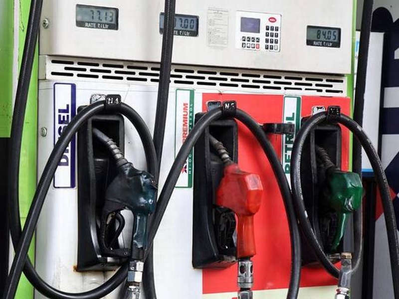 Petrol Diesel Rate : पेट्रोल और डीजल हुआ महंगा, जानिये अब क्या हो गई हैं कीमतें