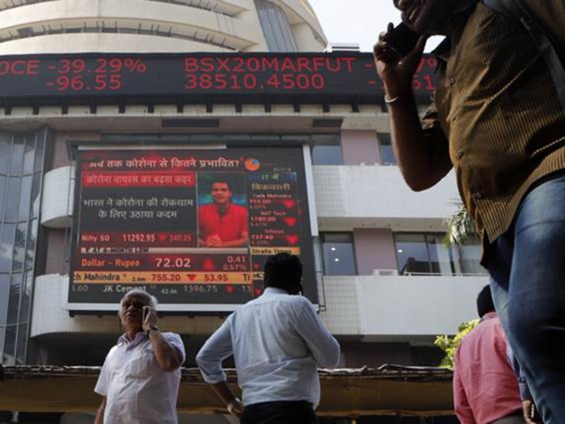 Share Market Today: 3100 अंक गिरने के बाद शेयर बाजार ने हासिल की 1500 की बढ़त