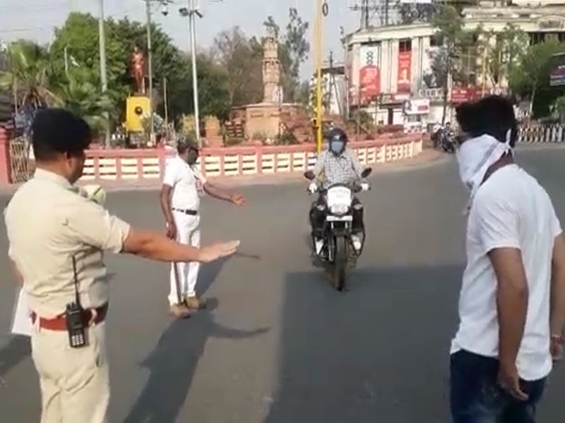 Coronavirus Indore News Update Indore police punished for ...