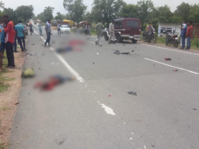 Chhatarpur Road Accident : à¤à¤¤à¤°à¤ªà¥à¤° à¤®à¥à¤ à¤­à¥à¤·à¤£ à¤¸à¤¡à¤¼à¤ à¤¹à¤¾à¤¦à¤¸à¥ à¤®à¥à¤ 8 à¤²à¥à¤à¥à¤ à¤à¥ à¤®à¥à¤¤