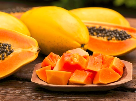 5 Beauty Benefits of Eating Papaya Regularly