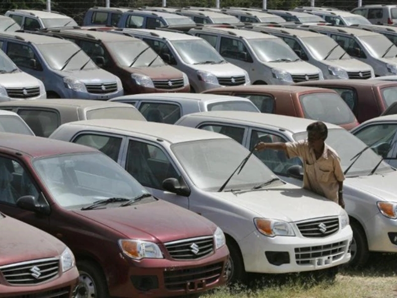 Bad news for Auto sector: लगातार 11वें महीने घटी यात्री वाहनों की बिक्री