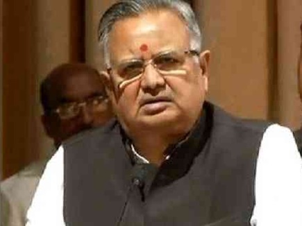 जमीनी विकास को दरकिनार कर झूठे नारे लगा रहे कांग्रेसी : रमन सिंह