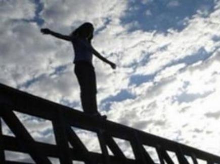 परिजनों की डांट से सदमे में आई युवती को संजीवनी ने बचाया
