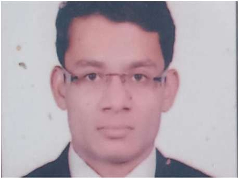 Satna News : सिविल जज आरपी सिंह उमरिया जिले के गांव में रिश्तेदार के घर मिले
