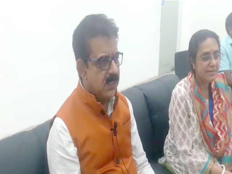 Indore-Dubai International Flight : à¤à¤¸ à¤¦à¤¿à¤¨ à¤­à¤°à¥à¤à¥ à¤ªà¤¹à¤²à¥ à¤à¤¡à¤¼à¤¾à¤¨, à¤®à¥à¤¸à¤¾à¤«à¤¿à¤°à¥à¤ à¤à¥ à¤ªà¤¹à¤¨à¤¾à¤ à¤à¤¾à¤à¤à¥ à¤®à¤¾à¤²à¤µà¥ à¤ªà¤à¤¡à¤¼à¥