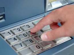 वृद्ध के ATM कार्ड से निकाले 21 हजार रुपए, सीसीटीवी फुटेज में नजर आए आरोपी