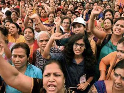 Uttar Pradesh: पà¥à¤°à¤¦à¥à¤¶ à¤à¥ तà¥à¤¨ à¤à¥à¤¥à¤¾à¤ à¤à¤°à¥à¤®à¤à¤¾à¤°à¥ हà¥à¤¤à¤¾à¤² पर, पà¥à¤°à¤¾à¤¨à¥ पà¥à¤à¤¶à¤¨ बहालॠà¤à¥ हॠमाà¤à¤