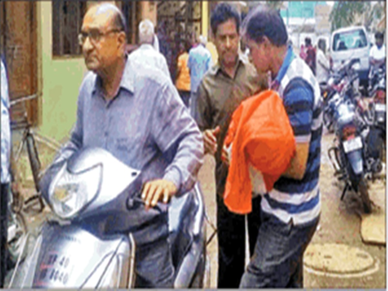 Vidisha News : à¤à¤à¤à¤¨ à¤®à¥à¤ à¤¬à¤¨à¥ à¤ªà¤¾à¤¨à¥ à¤à¥ à¤à¥à¤à¤ à¤®à¥à¤ à¤¡à¥à¤¬à¤¾ à¤®à¤¾à¤¸à¥à¤®, à¤¬à¥à¤à¤¬à¤° à¤ªà¤¿à¤¤à¤¾ à¤¢à¤à¥à¤à¤¨ à¤²à¤à¤¾à¤à¤° à¤¢à¥à¤à¤¢à¤¤à¥ à¤°à¤¹à¥